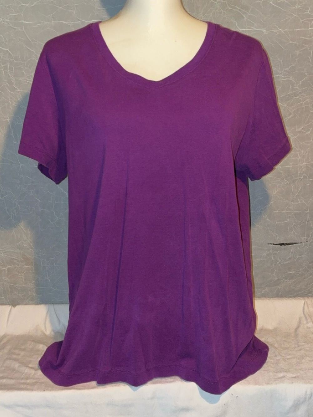 St. John’s Bay Purple Short Sleeve Cotton V-Neck Tee XL